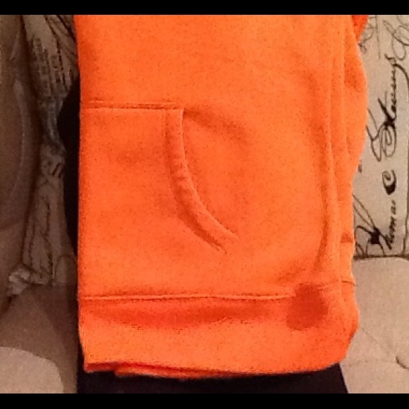 Woman’s MD/M Loose/coupe UA Crew neck Sweatshirt - Picture 4 of 8